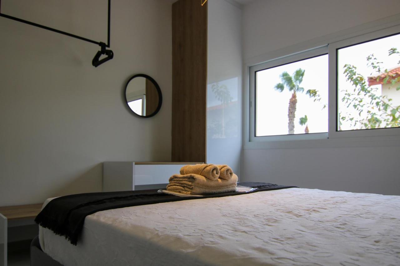 Phaedrus Living: Seaside Modern Flat Limnaria 123 Apartment Paphos Bagian luar foto