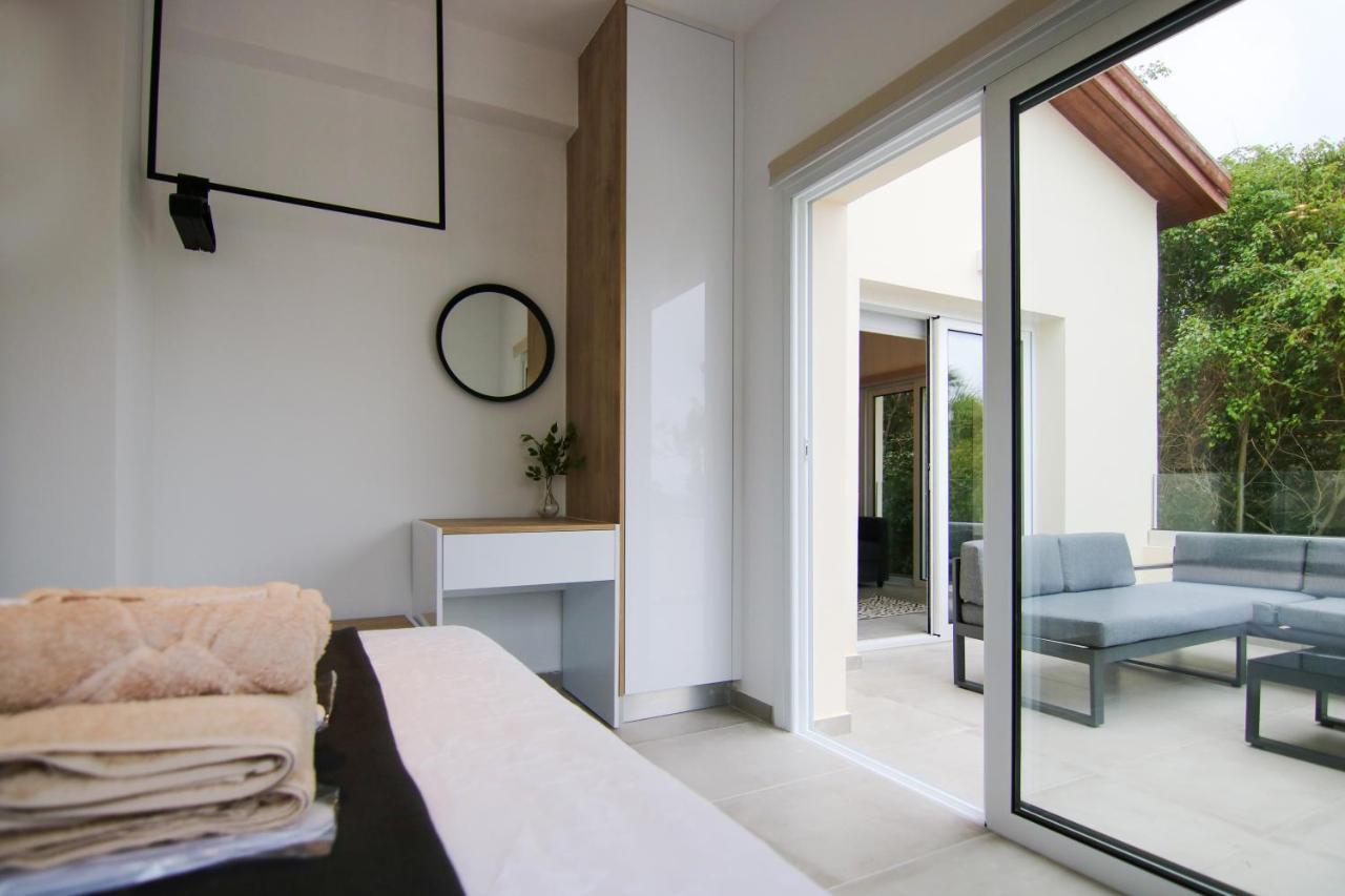 Phaedrus Living: Seaside Modern Flat Limnaria 123 Apartment Paphos Bagian luar foto