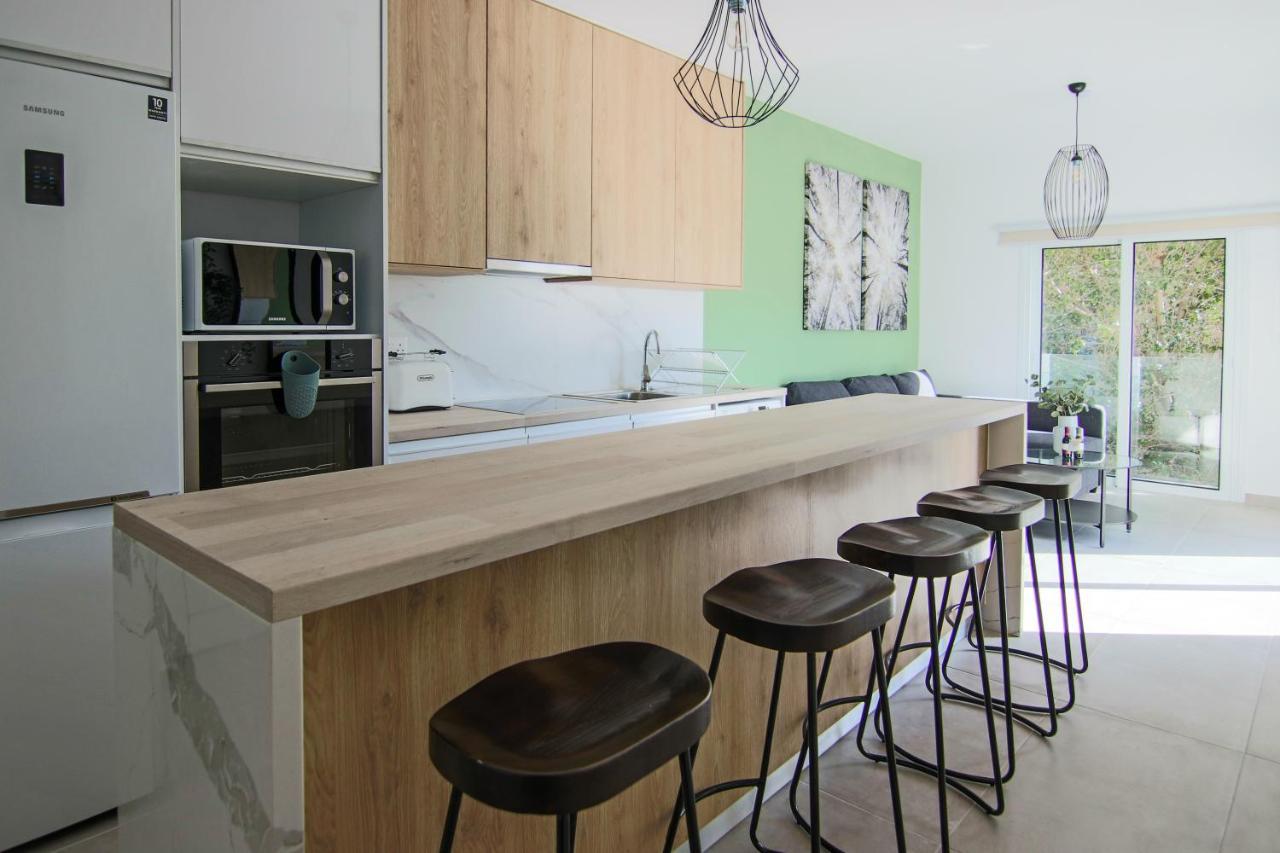 Phaedrus Living: Seaside Modern Flat Limnaria 123 Apartment Paphos Bagian luar foto